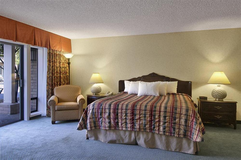 Red Lion Hotel Redding Rum bild